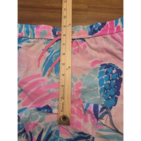 Lilly Pulitzer Nylon Shorts – Goombay Smashed Pink/Blue – Women’s M - Picture 8 of 9